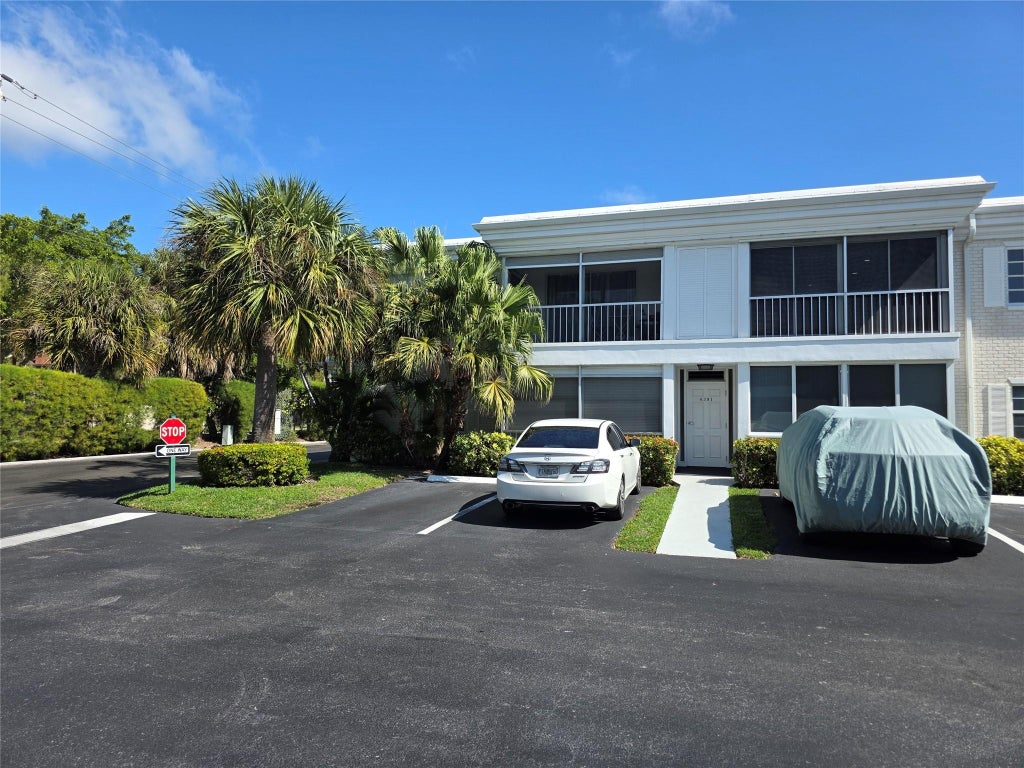 Photo of 6391 Bay Club Drive #4, Fort Lauderdale, FL 33308 (MLS # B26065731)