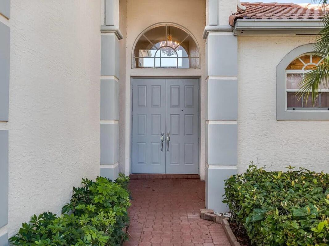 11353 Sea Grass Circle