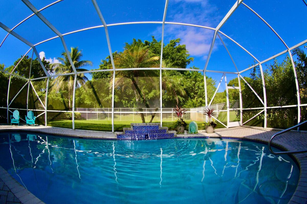 11353 Sea Grass Circle