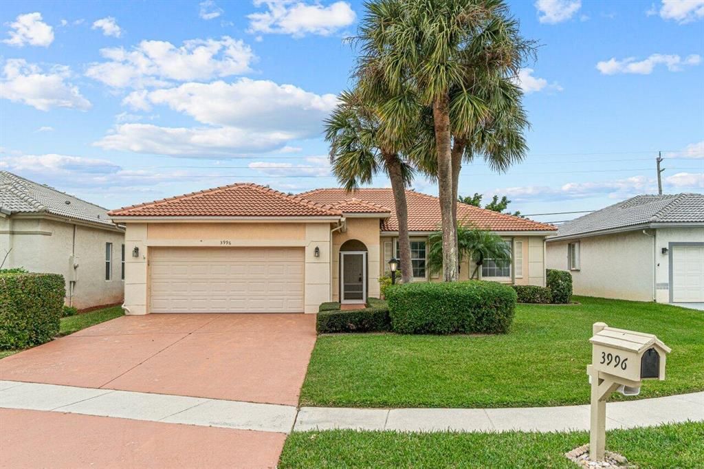 Photo of 3996 Summer Chase Court, Lake Worth Beach, FL 33467 (MLS # R10862298)