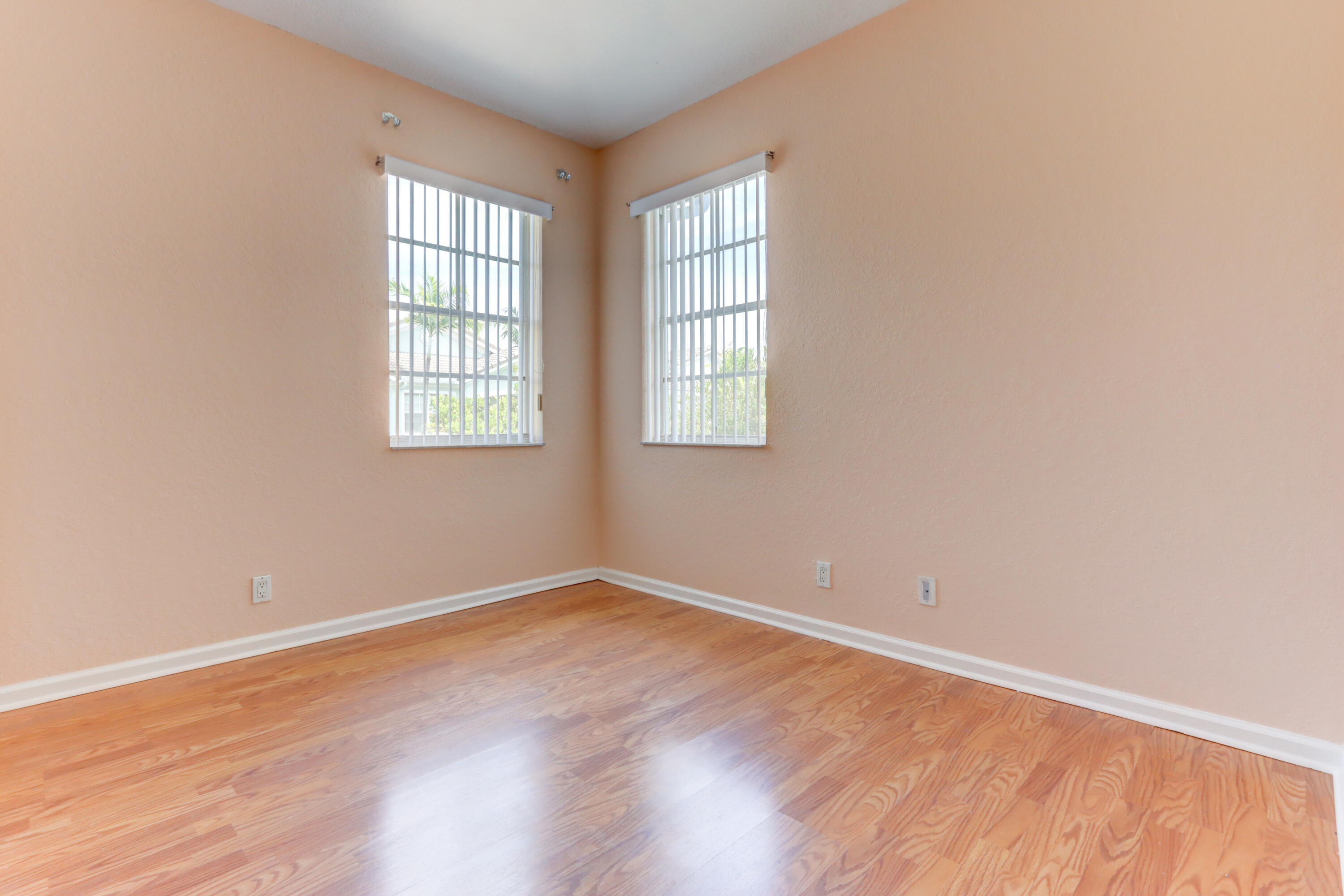 THOUSAND OAKS - Residential