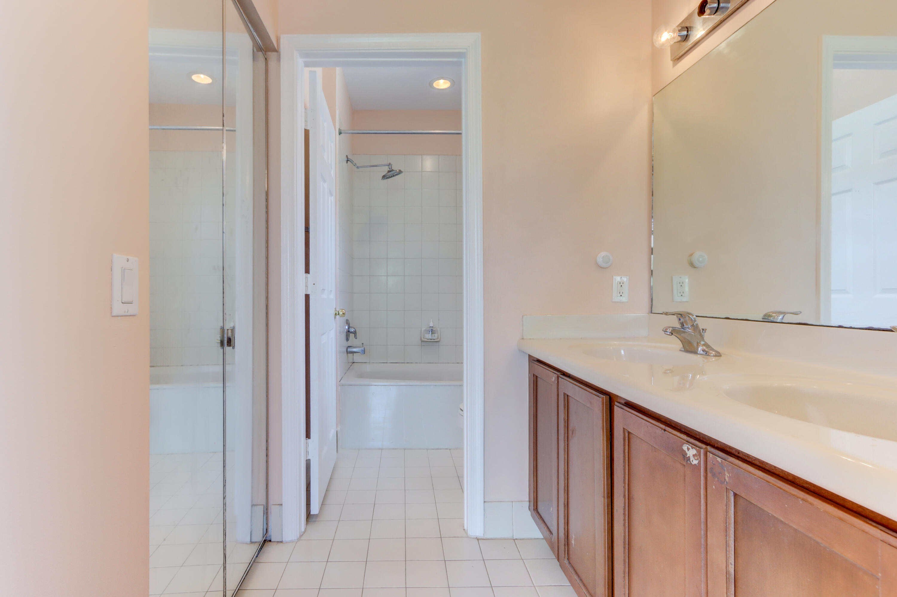 THOUSAND OAKS - Residential