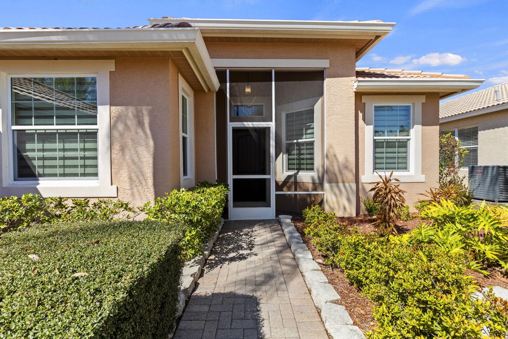 Photo of 508 NW Waverly Circle, Port Saint Lucie, FL 34983 (MLS # R11162782)