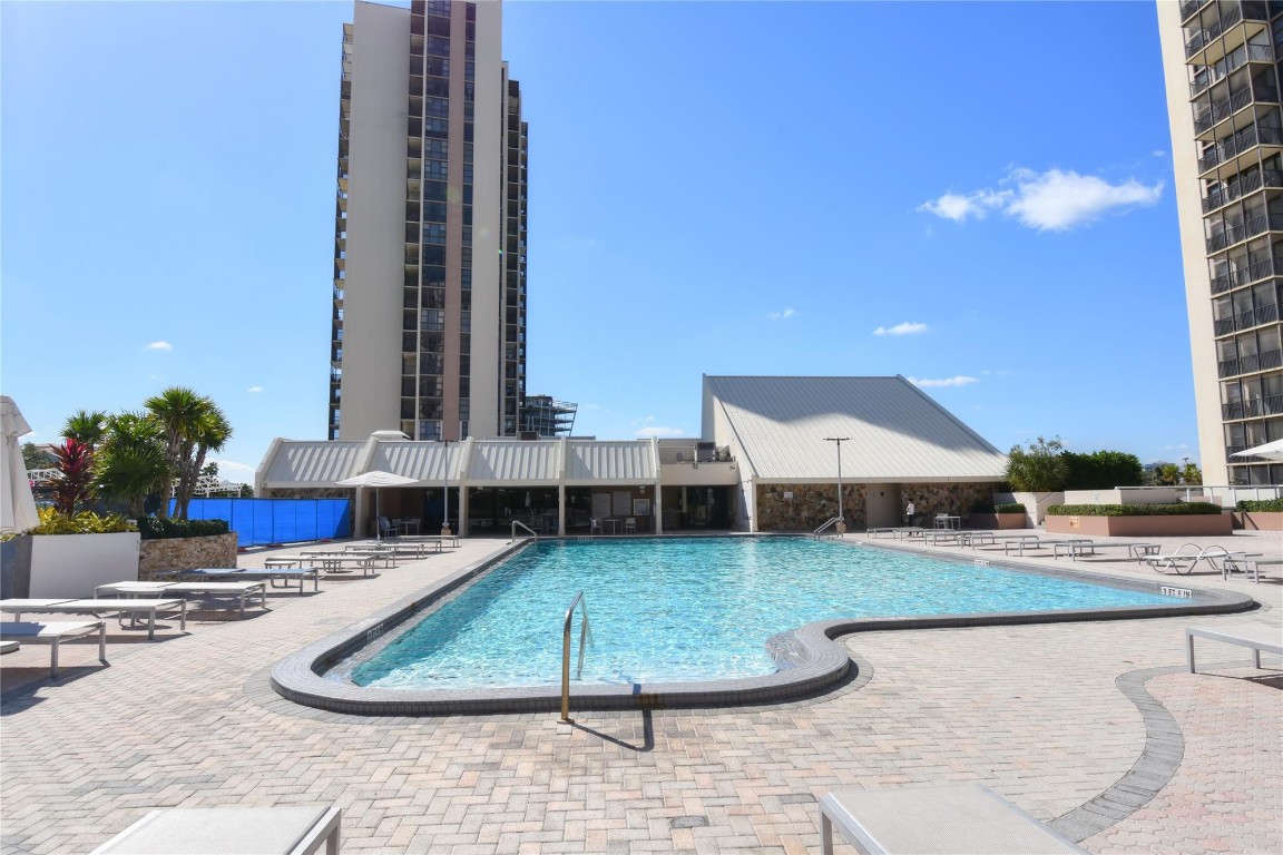 CORONADO CONDO-TOWER II - Residential