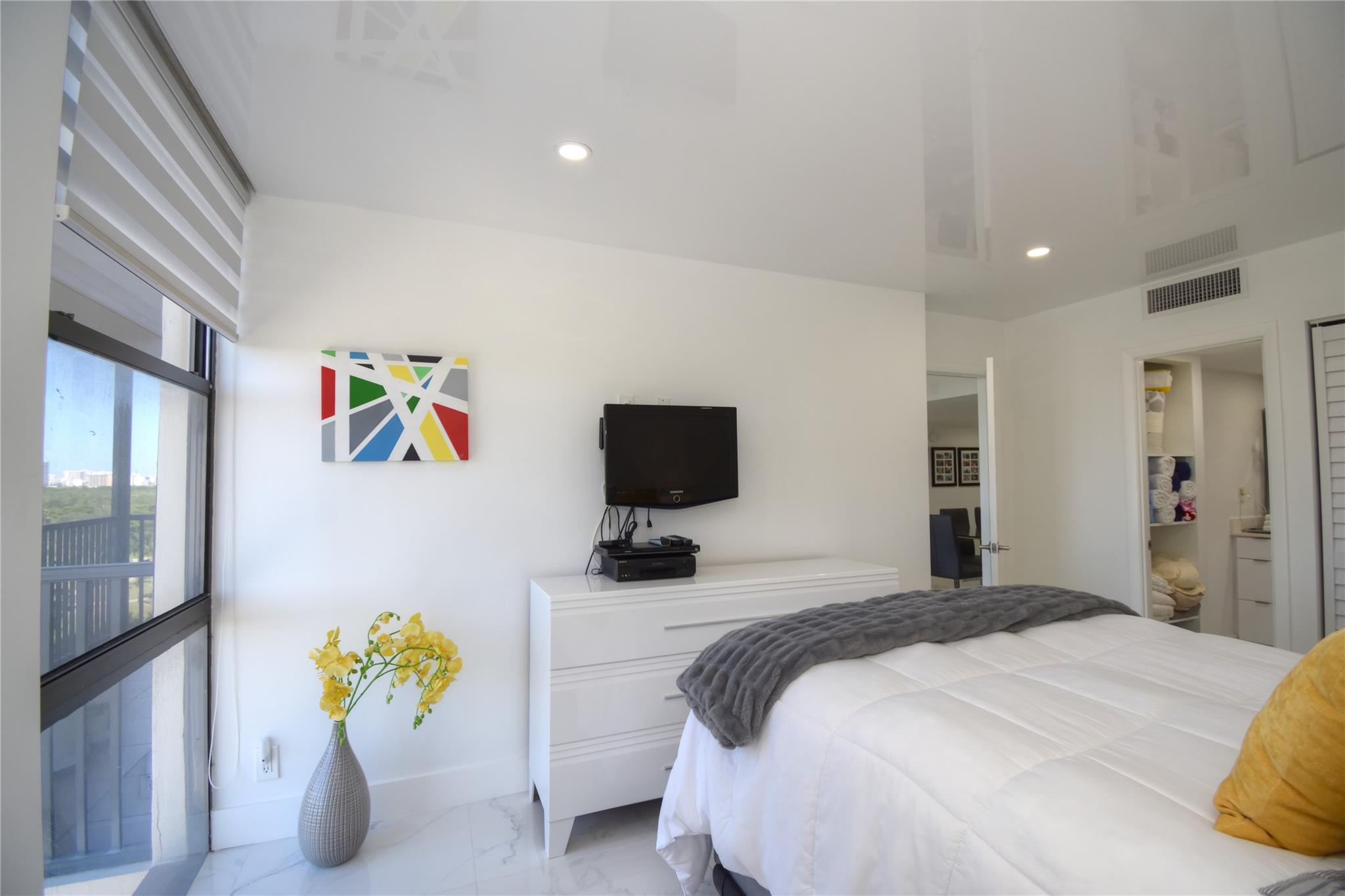 CORONADO CONDO-TOWER II - Residential