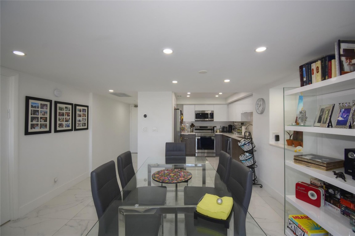 CORONADO CONDO-TOWER II - Residential