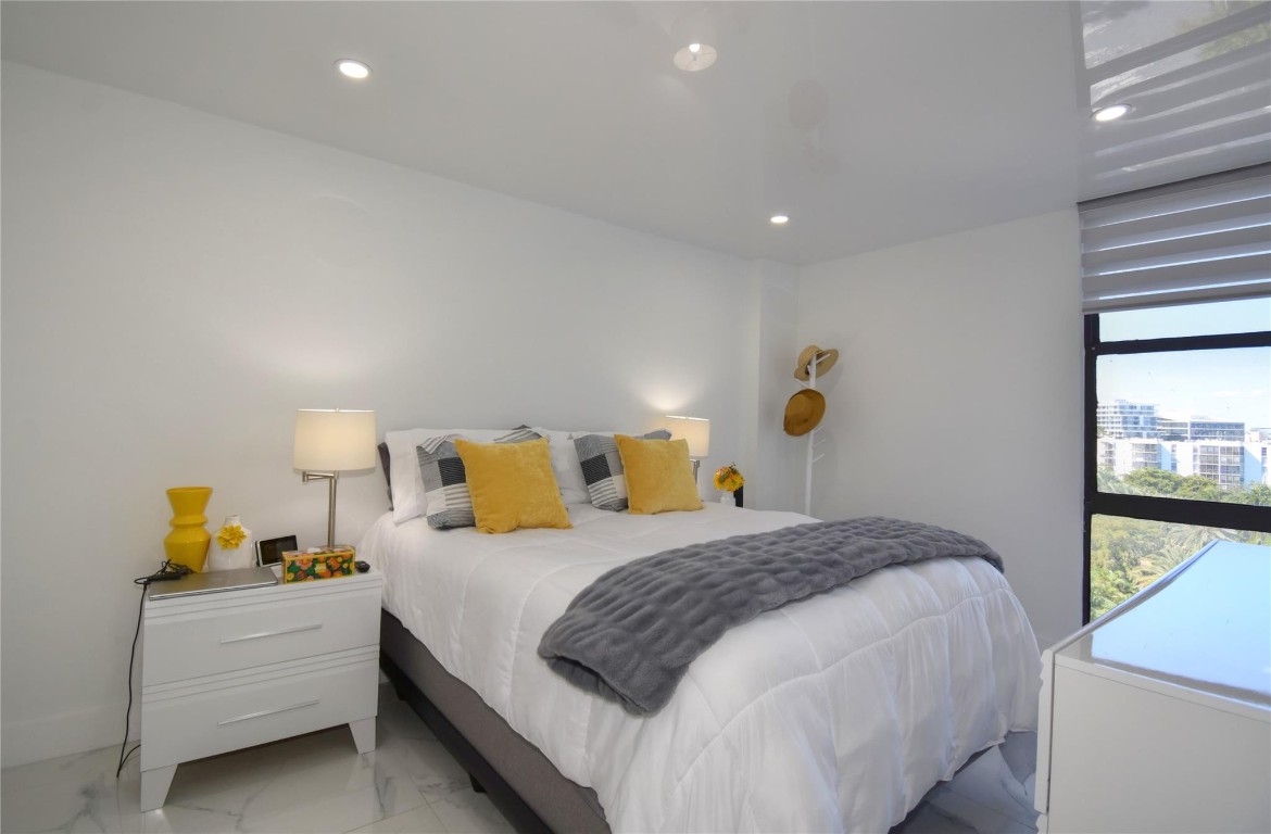 CORONADO CONDO-TOWER II - Residential