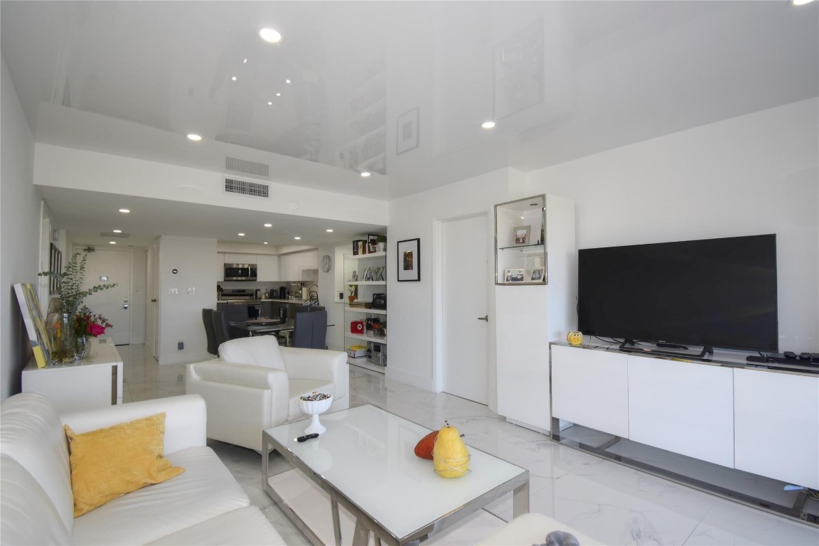 CORONADO CONDO-TOWER II - Residential