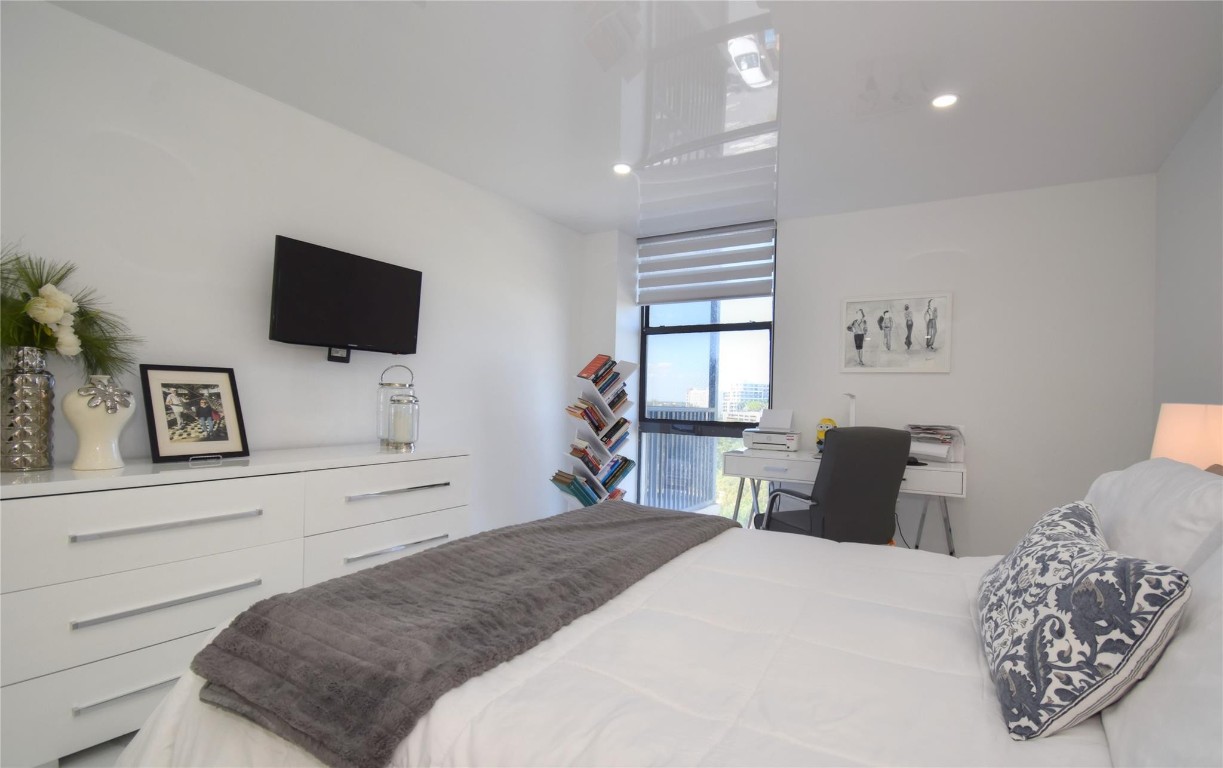 CORONADO CONDO-TOWER II - Residential