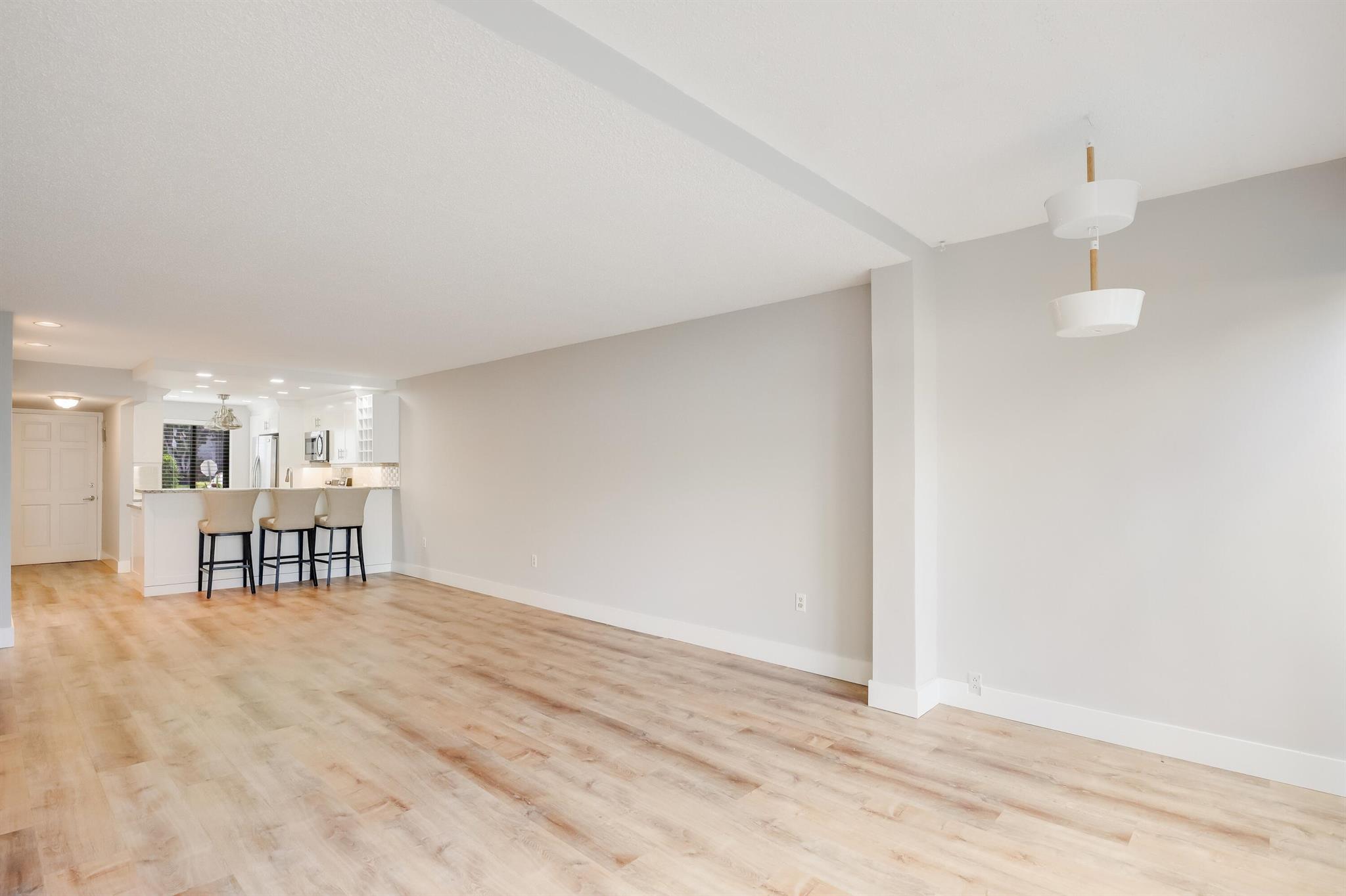 FOUNTAINS OF PALM BEACH C - Residential Lease