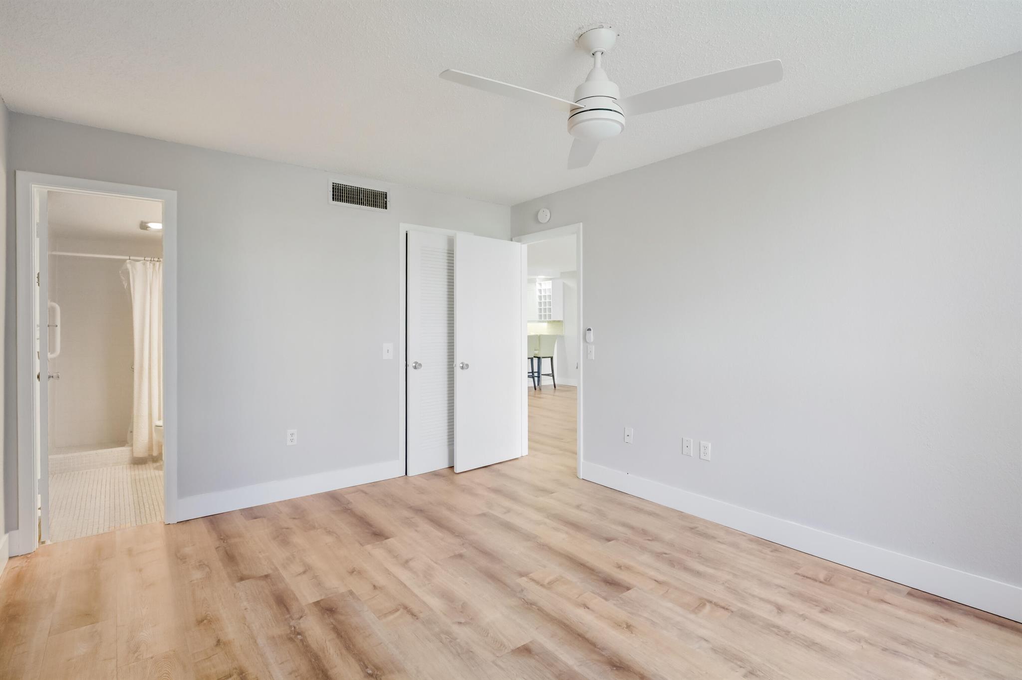 FOUNTAINS OF PALM BEACH C - Residential Lease
