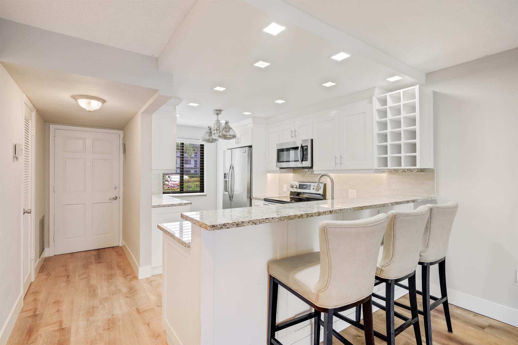 FOUNTAINS OF PALM BEACH C - Residential Lease