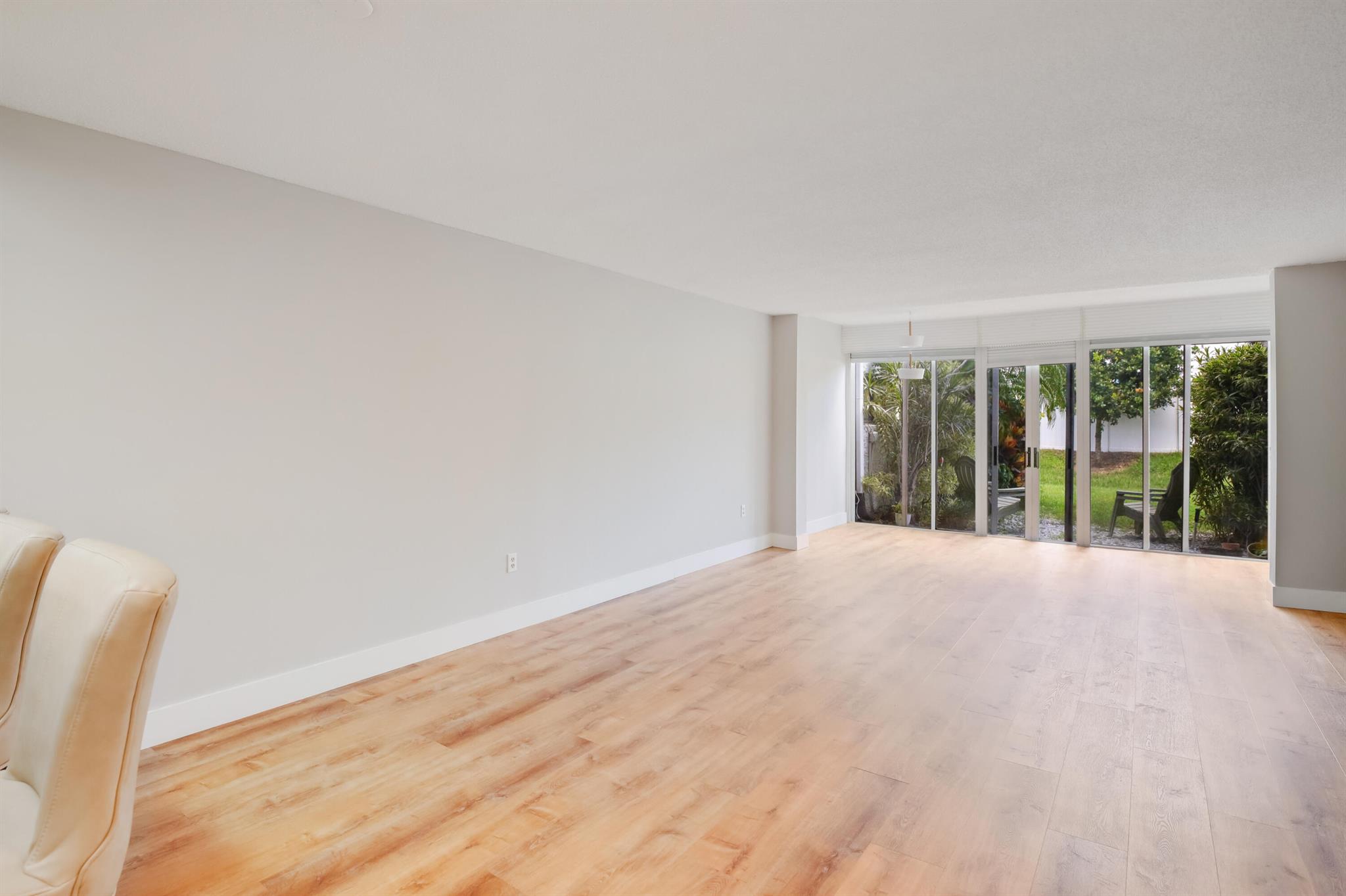 FOUNTAINS OF PALM BEACH C - Residential Lease