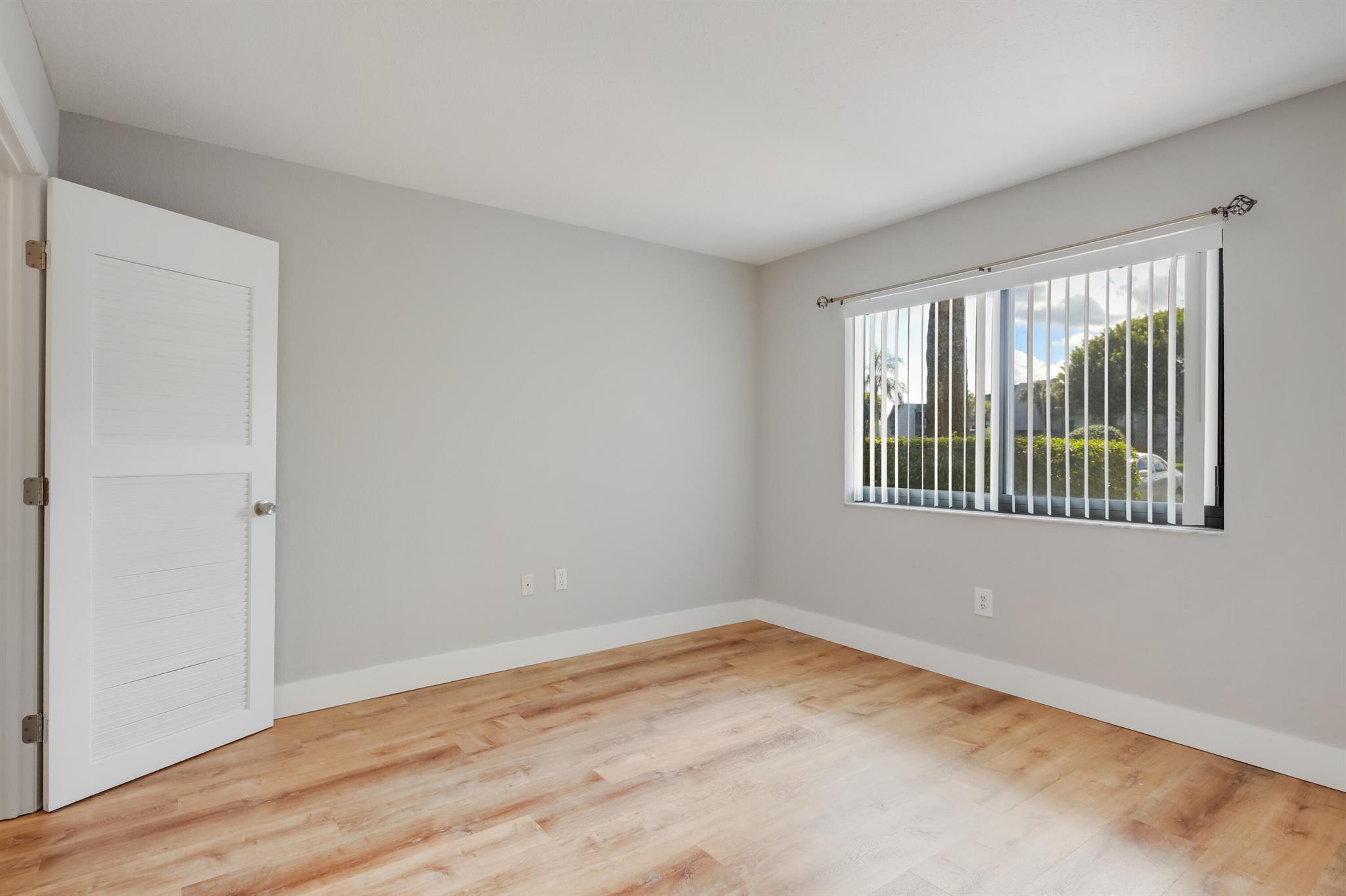 FOUNTAINS OF PALM BEACH C - Residential Lease