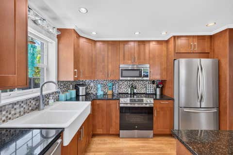 Tiny photo for 601 NE 14th Place, Fort Lauderdale, FL 33304 (MLS # B26044658)