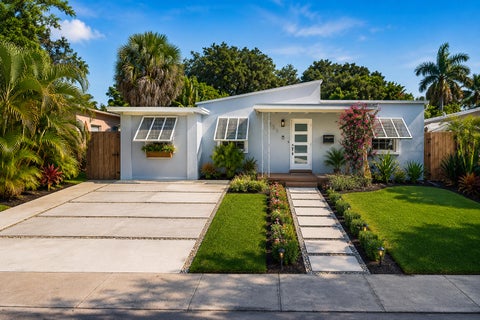 Tiny photo for 601 NE 14th Place, Fort Lauderdale, FL 33304 (MLS # B26044658)