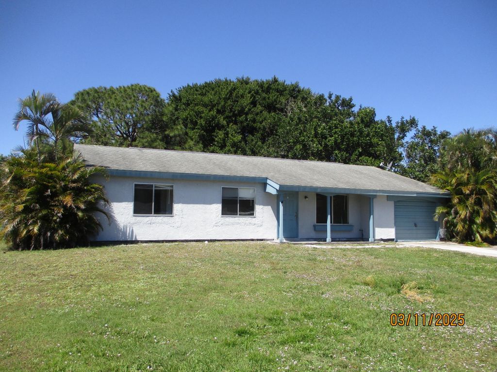 Photo of 3226 SW Ronlea Place, Port Saint Lucie, FL 34953 (MLS # R11072194)