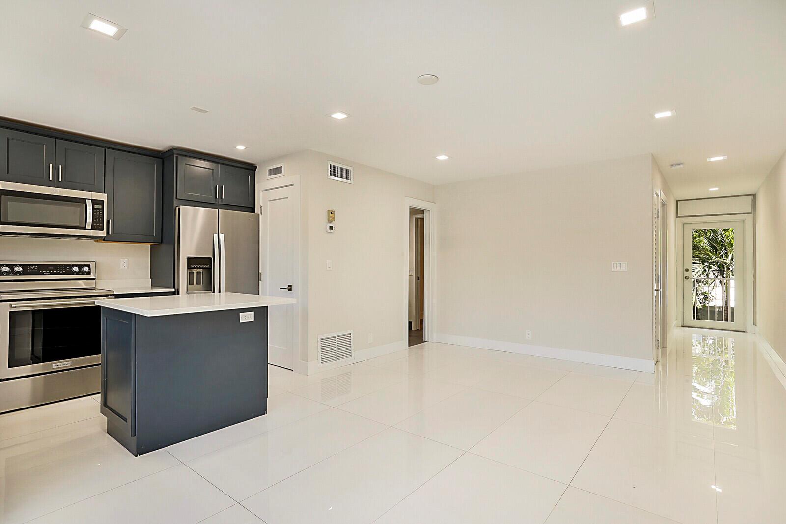 1439 S Ocean Boulevard 208