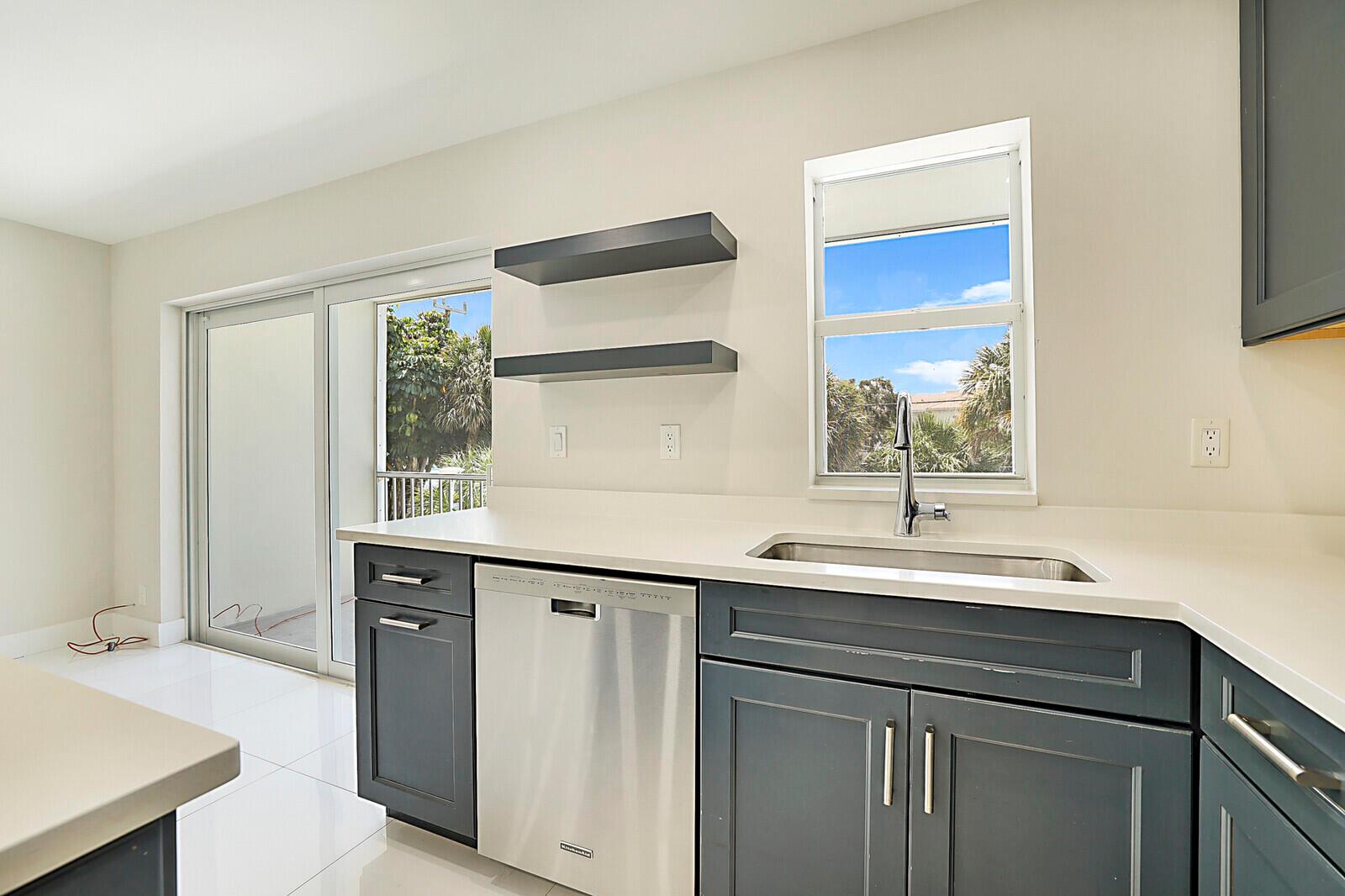 WHITTIER TOWERS APTS ASSO - Residential