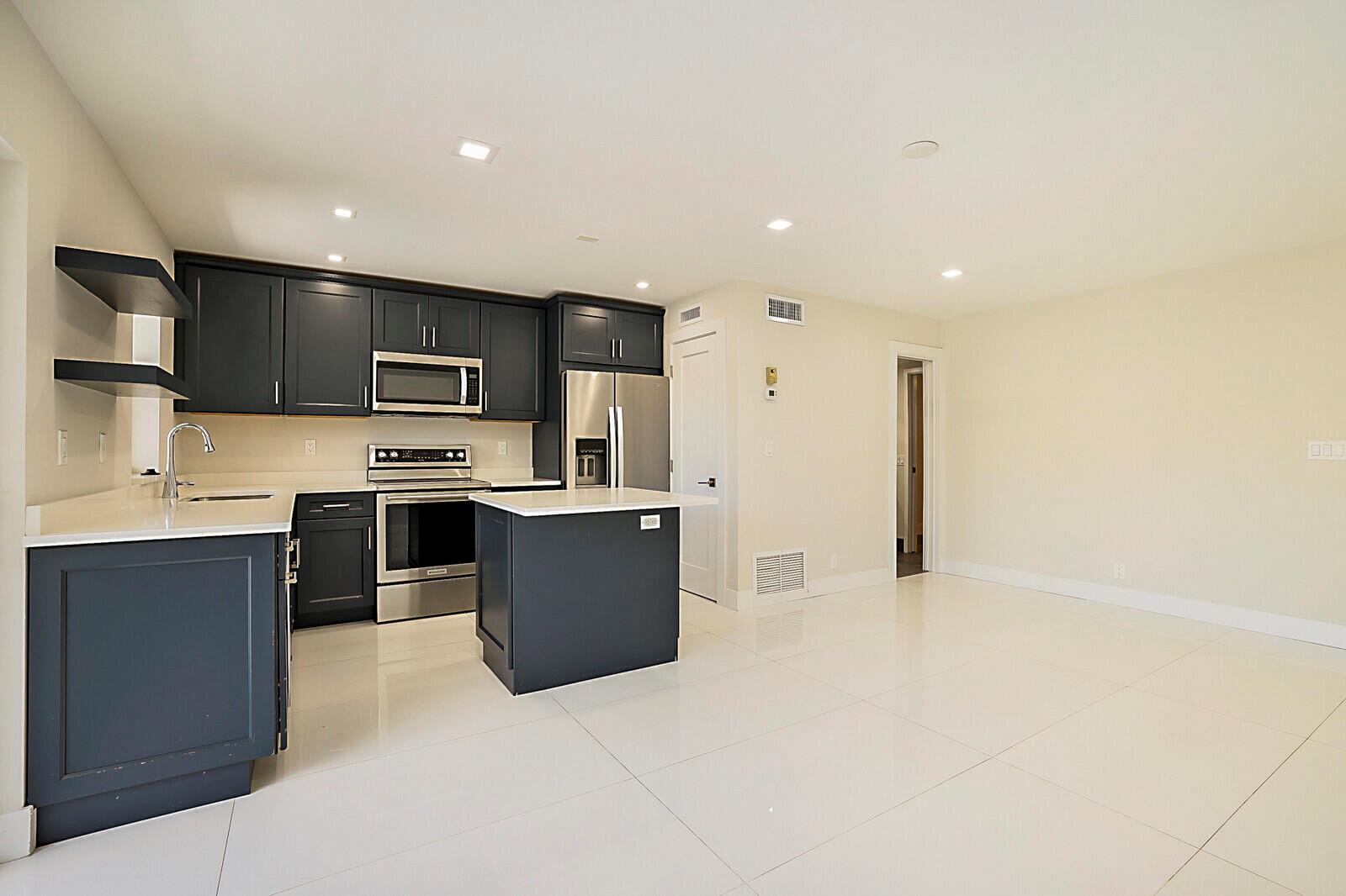 1439 S Ocean Boulevard 208