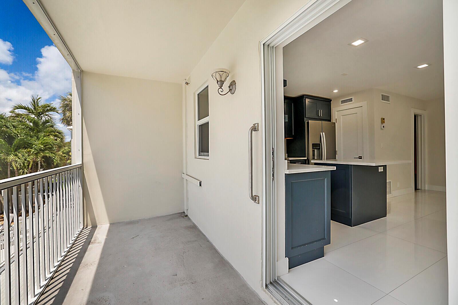 WHITTIER TOWERS APTS ASSO - Residential