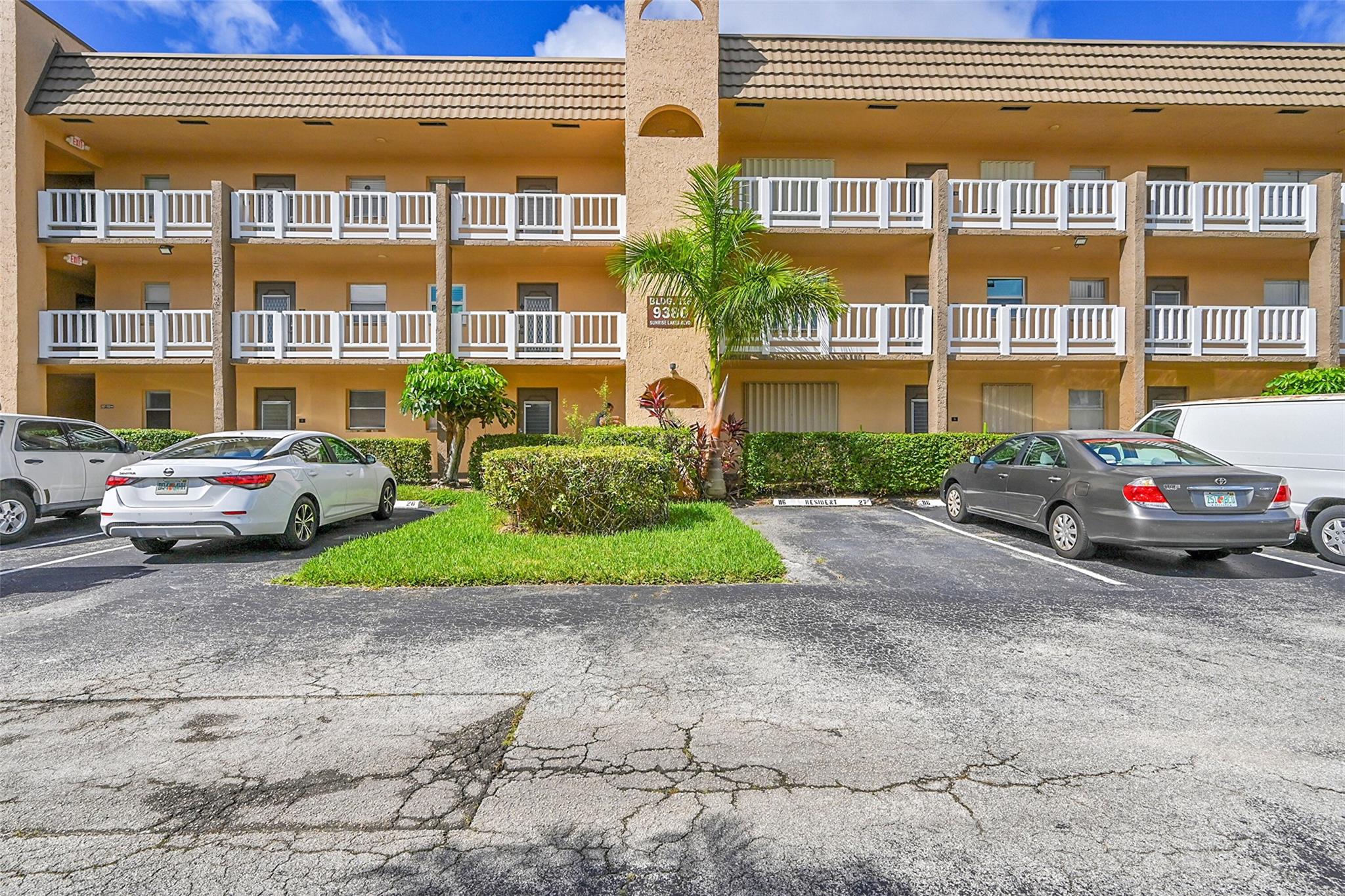 Sunrise Lakes Phase III - Residential