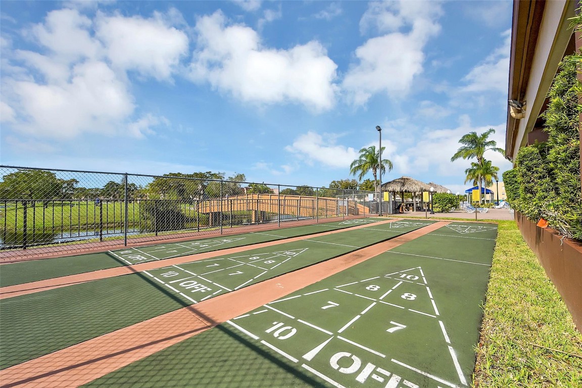 Sunrise Lakes Phase III - Residential