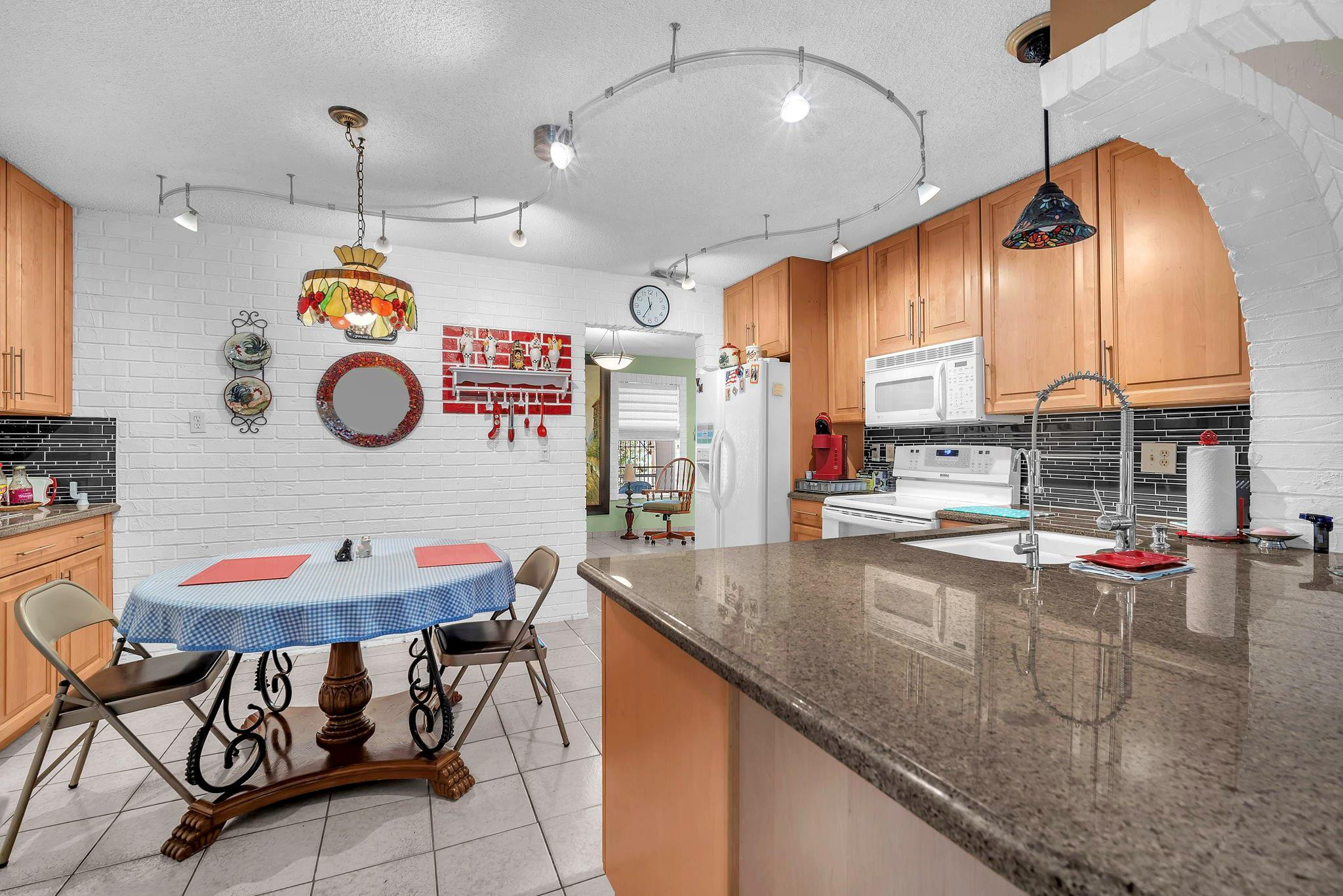 Oriole Margate Sec 6 86-3 - Residential