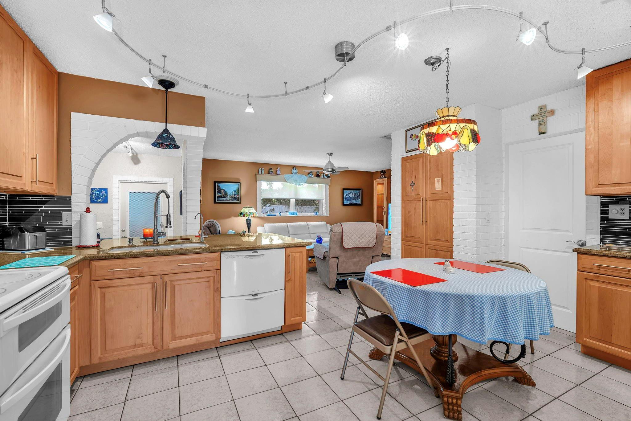 Oriole Margate Sec 6 86-3 - Residential