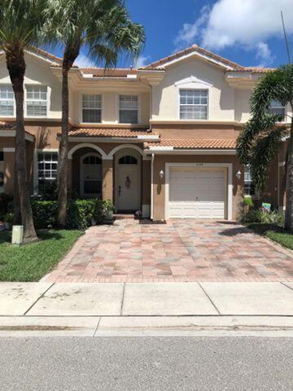 Photo of 4423 Regal Court, Delray Beach, FL 33445 (MLS # R10758990)