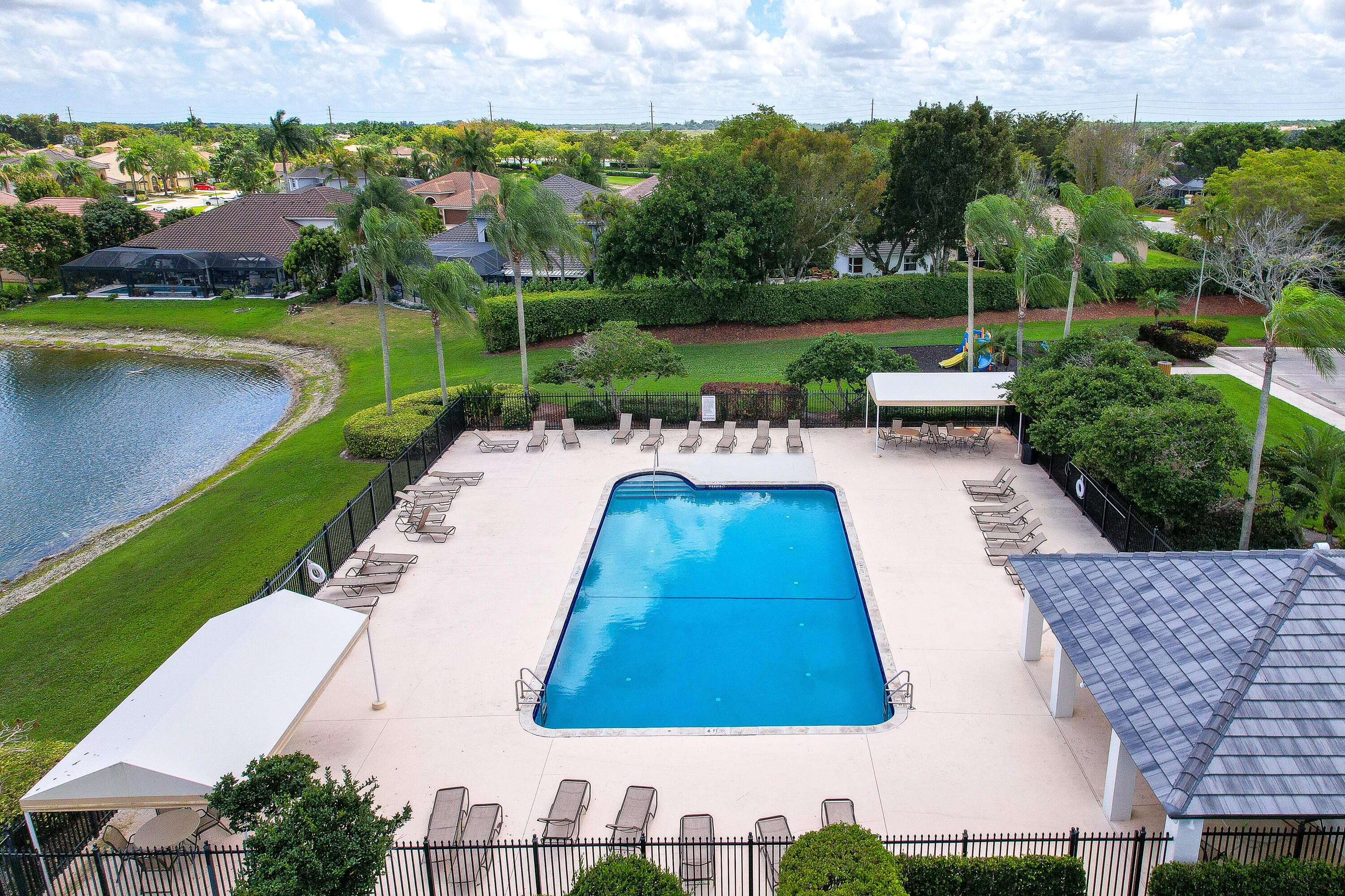 BOCA WINDS PAR F - Residential