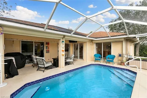 5 Tahiti Rd, Marco Island, FL MLS: F10498733