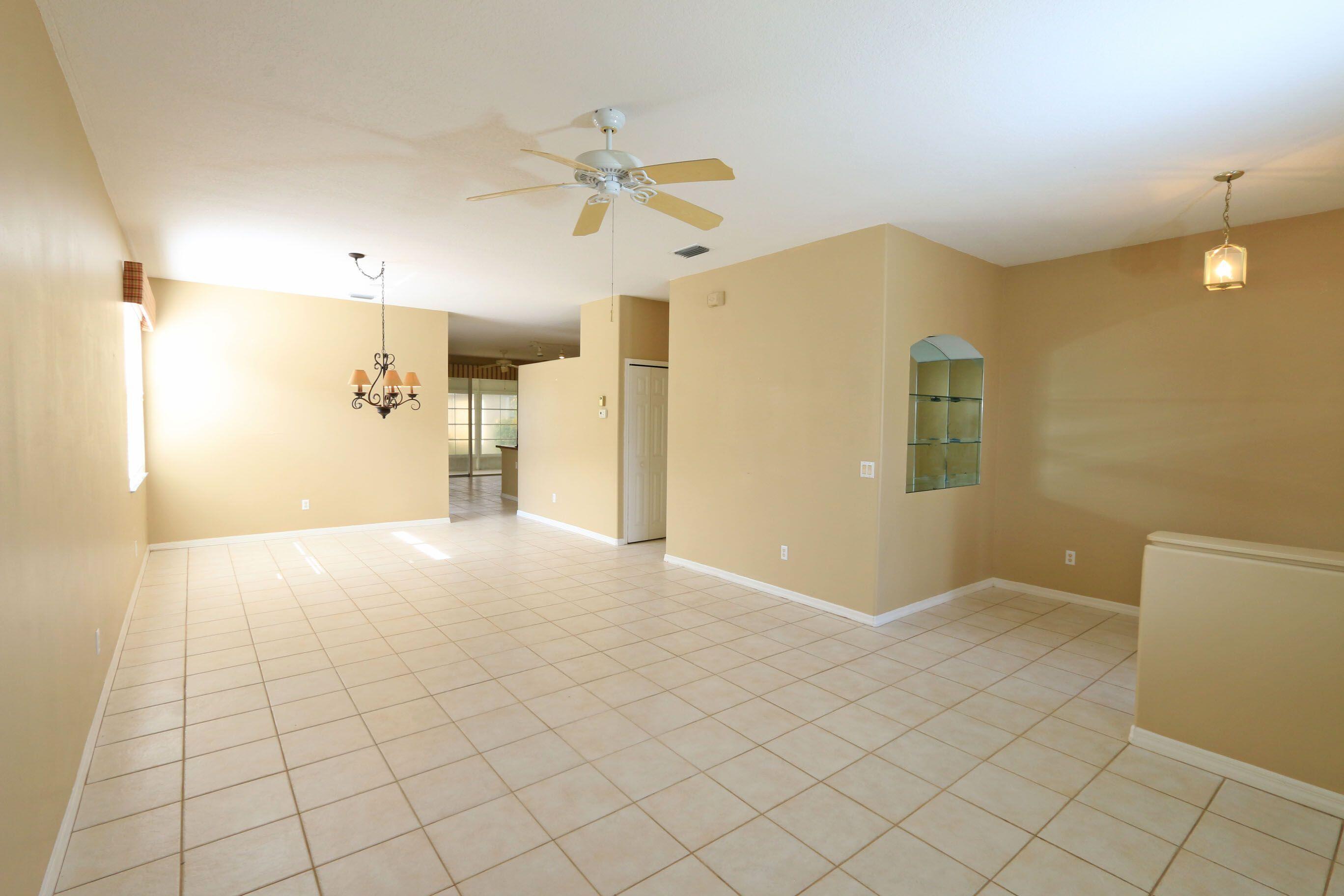 506 NW Cortina Lane