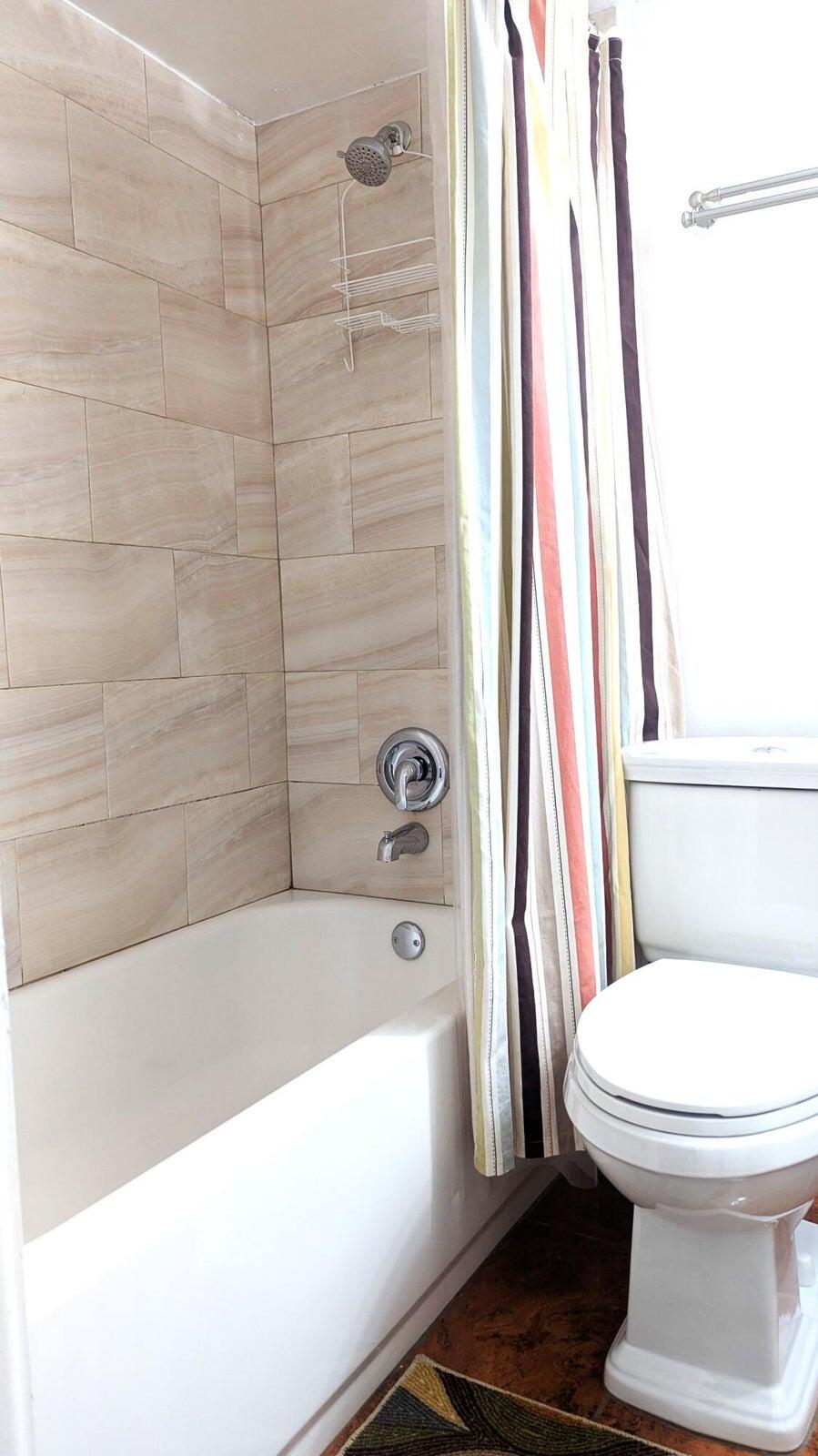 GOLF RIDGE VILLAS CONDO UNIT D - Residential Lease