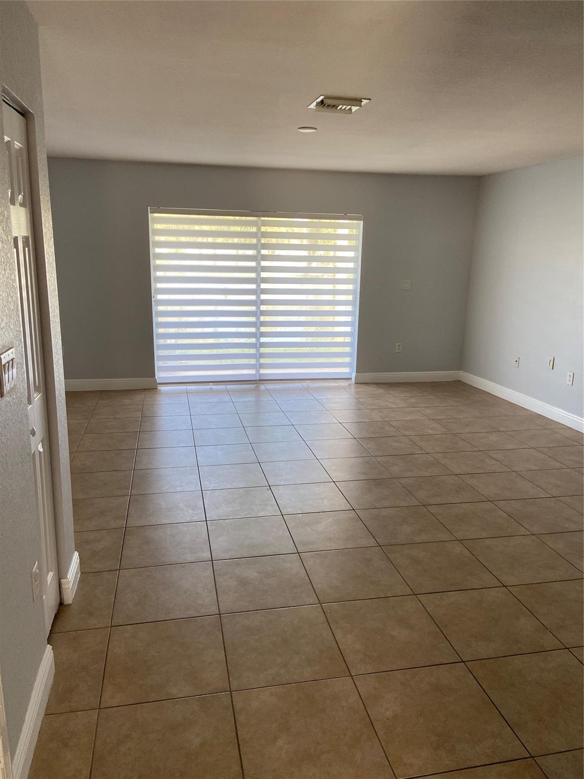 Lyons Indust Park 71-1 B - Residential Lease