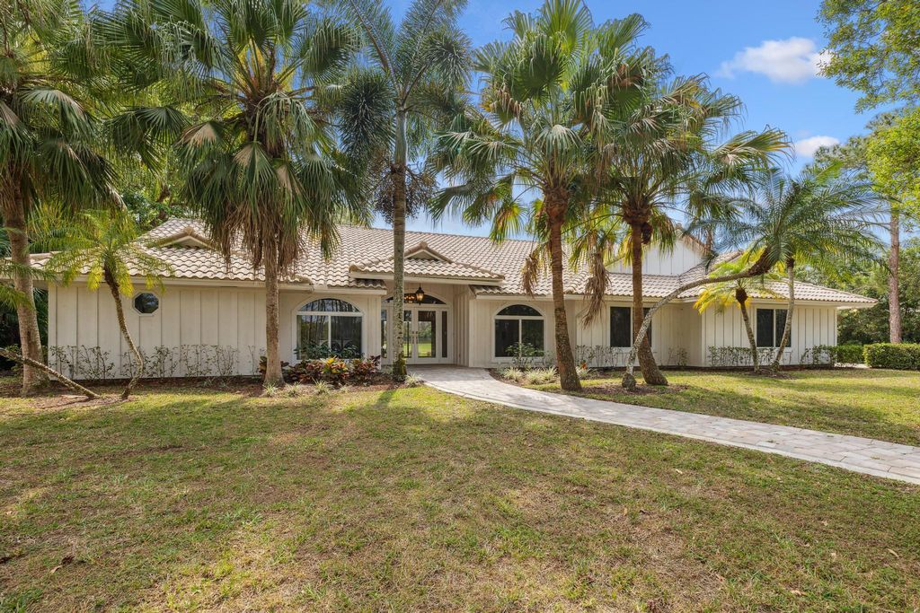 Photo of 1760 SE Colony Way, Jupiter, FL 33478 (MLS # R11071109)