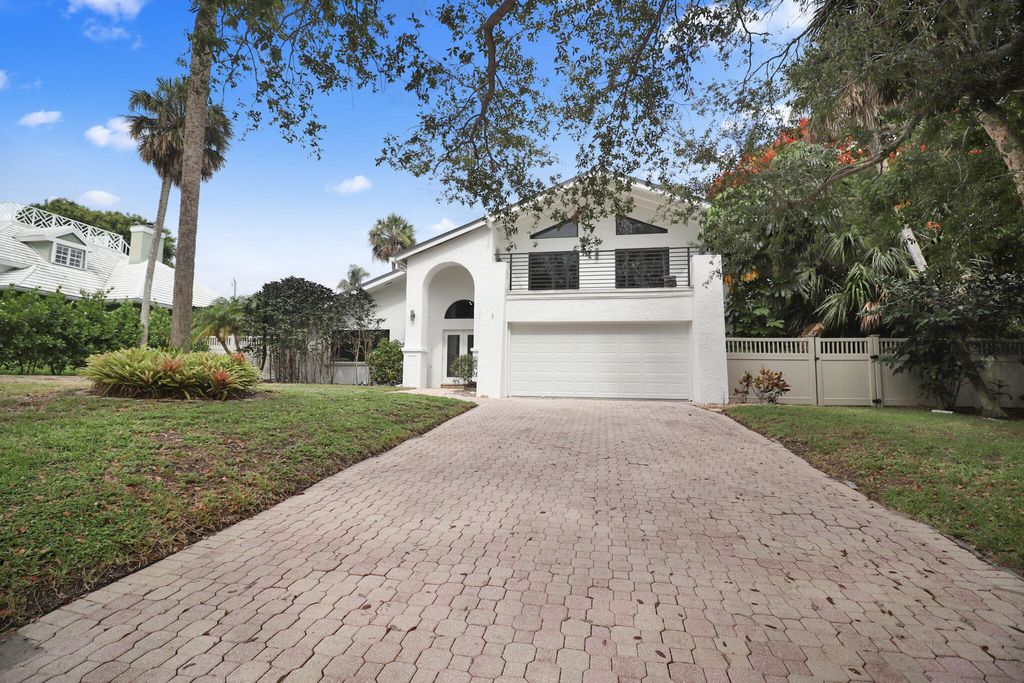 Photo of 5 Middle Road, Stuart, FL 34996 (MLS # R11000230)