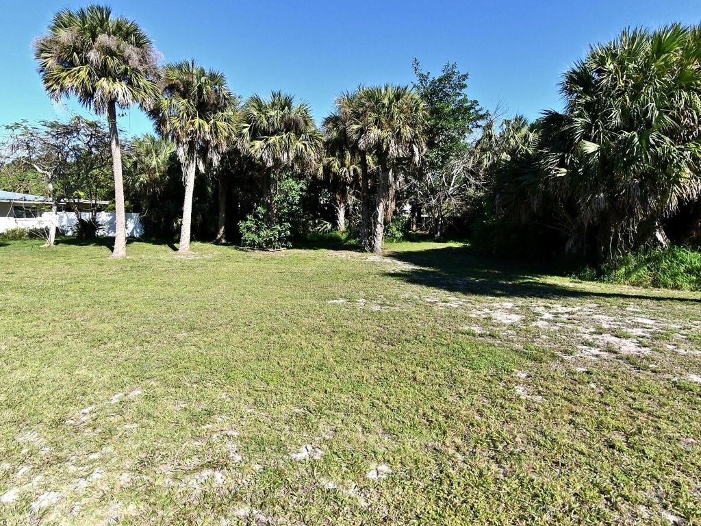 Photo of 2310 Atlantic Beach Boulevard, Fort Pierce, FL 34949 (MLS # B26025904)