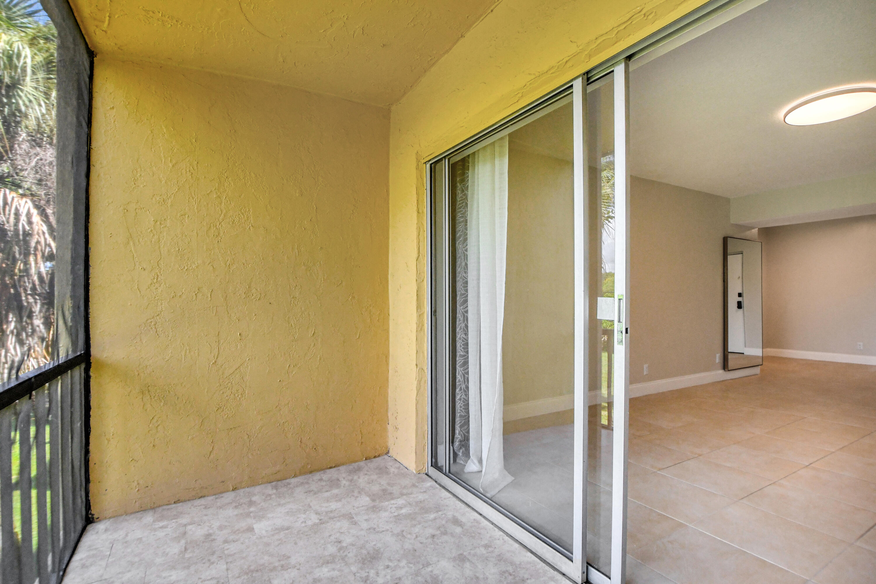 CASA DEL RIO CONDO - Residential Lease