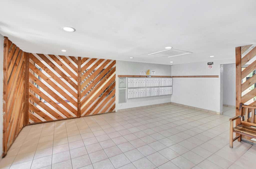 Photo of 450 NW 20th Street #2020, Boca Raton, FL 33431 (MLS # B26034136)