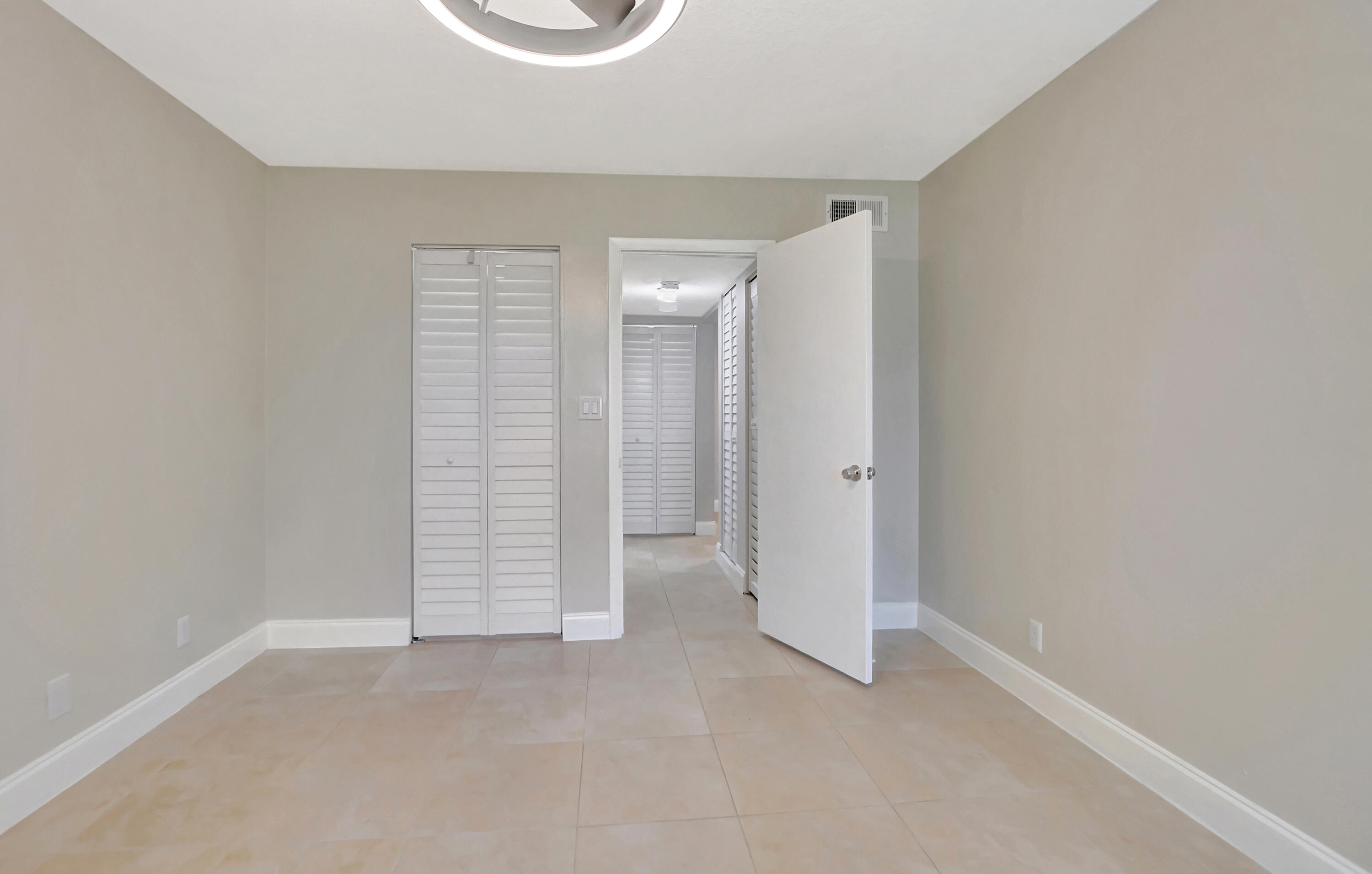 CASA DEL RIO CONDO - Residential Lease