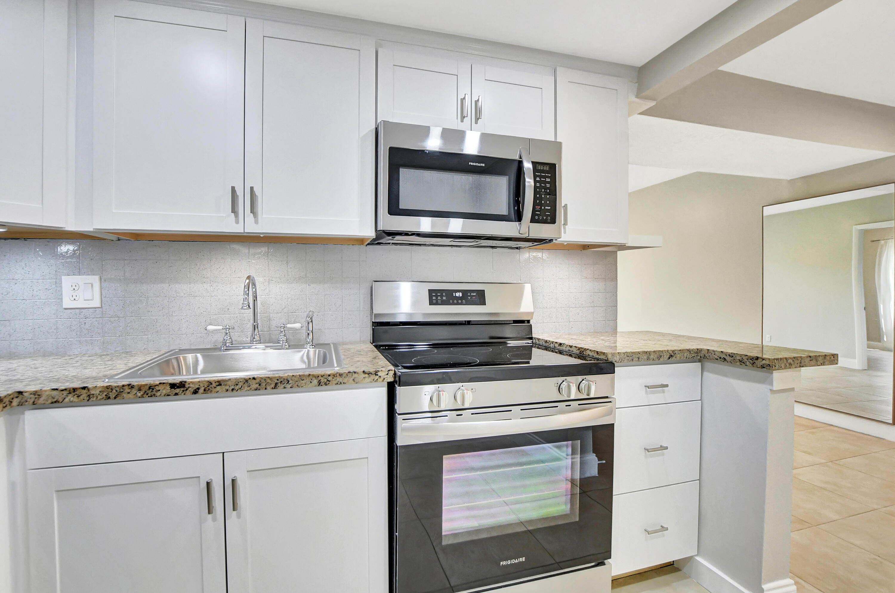 CASA DEL RIO CONDO - Residential Lease