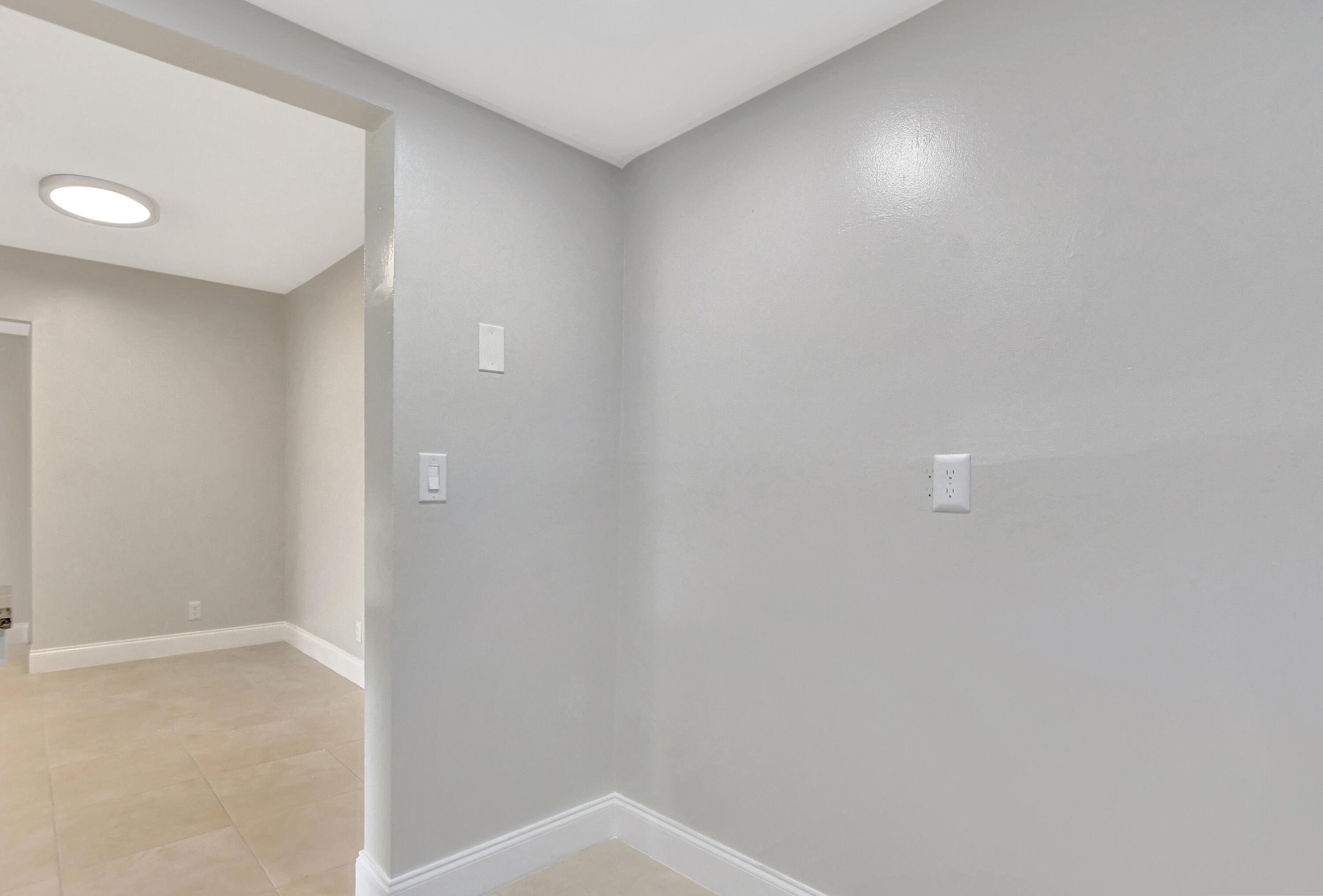 CASA DEL RIO CONDO - Residential Lease