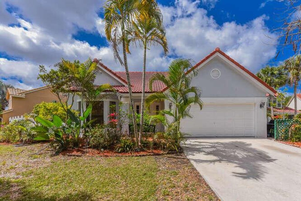 Photo of 6511 NW 57 Lane, Parkland, FL 33067 (MLS # R10876426)