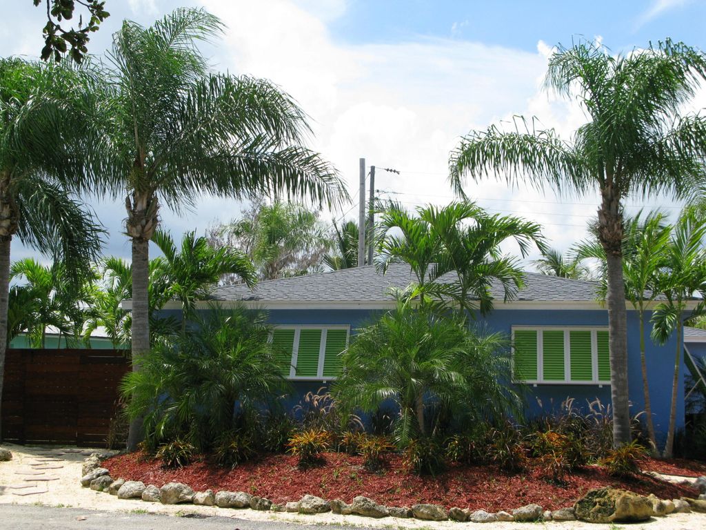 Photo of 13767 Oleander Avenue E #E, Juno Beach, FL 33408 (MLS # B26029994)