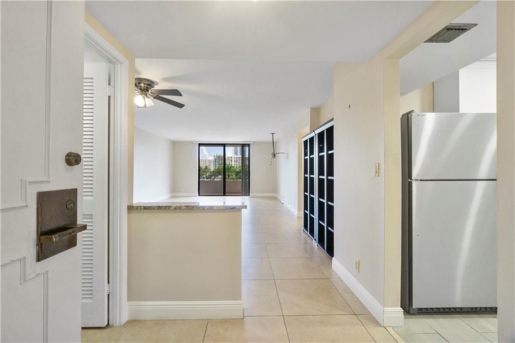 Photo of 2500 Parkview #402, Hallandale Beach, FL 33009 (MLS # F10296434)