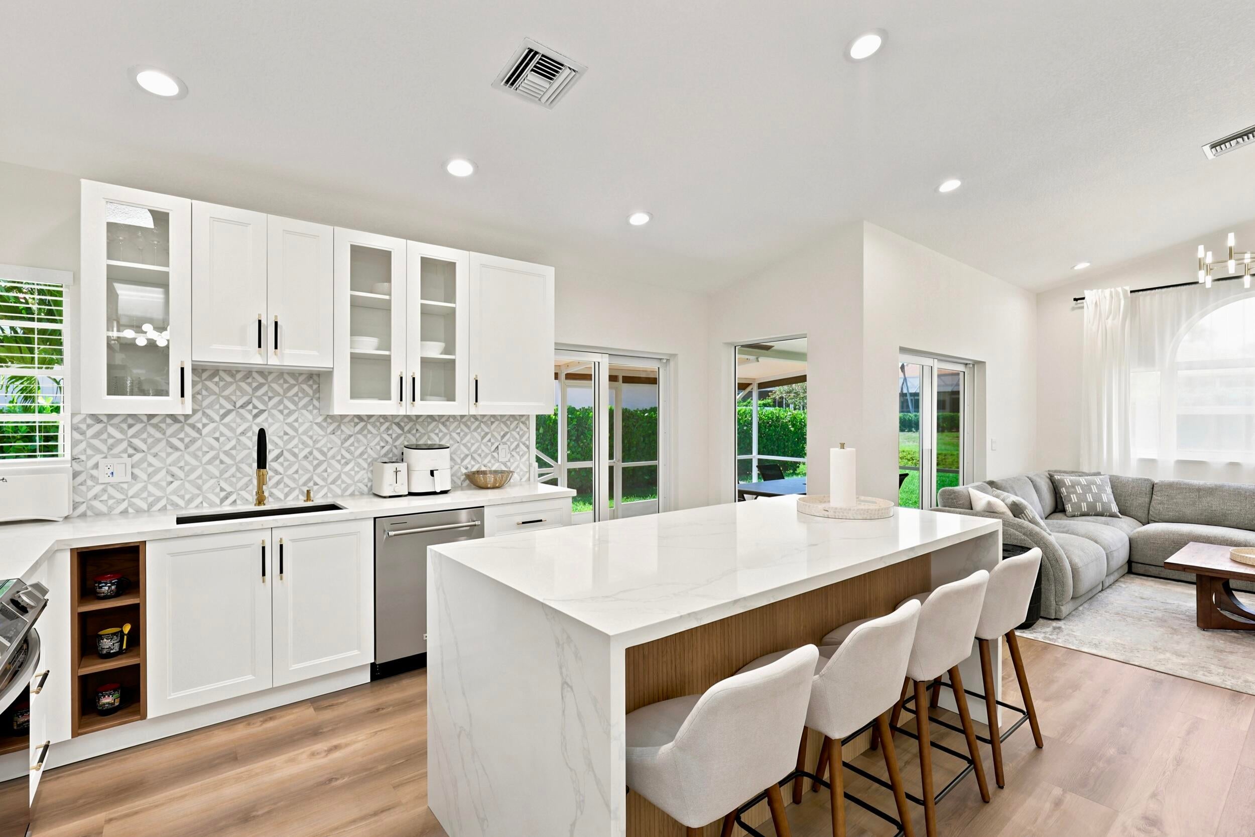 5212 Bodega Place