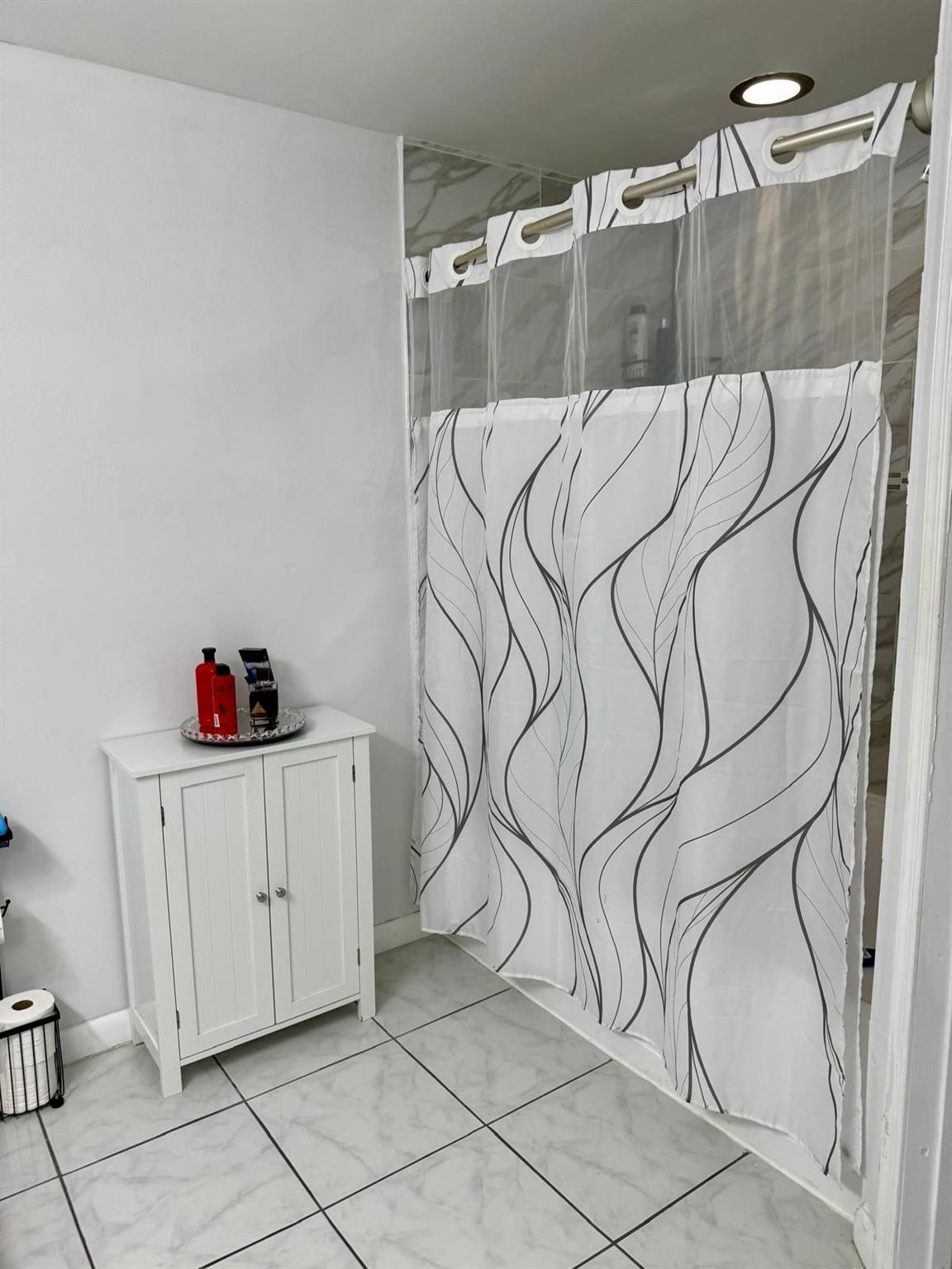 Infante 156-10 B - Residential Lease