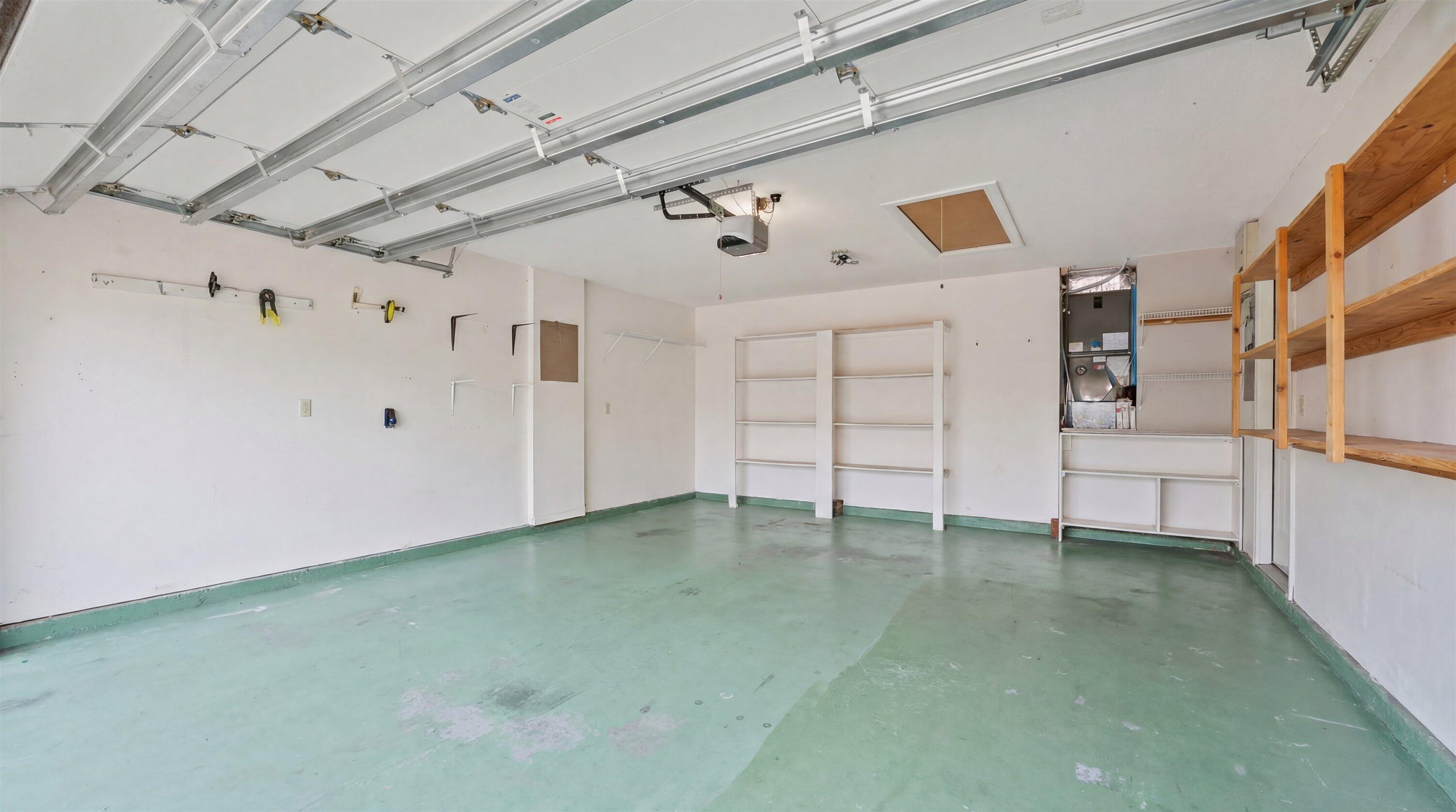 MEADOWLAND COVE 2 OF WELLINGTON - Residential