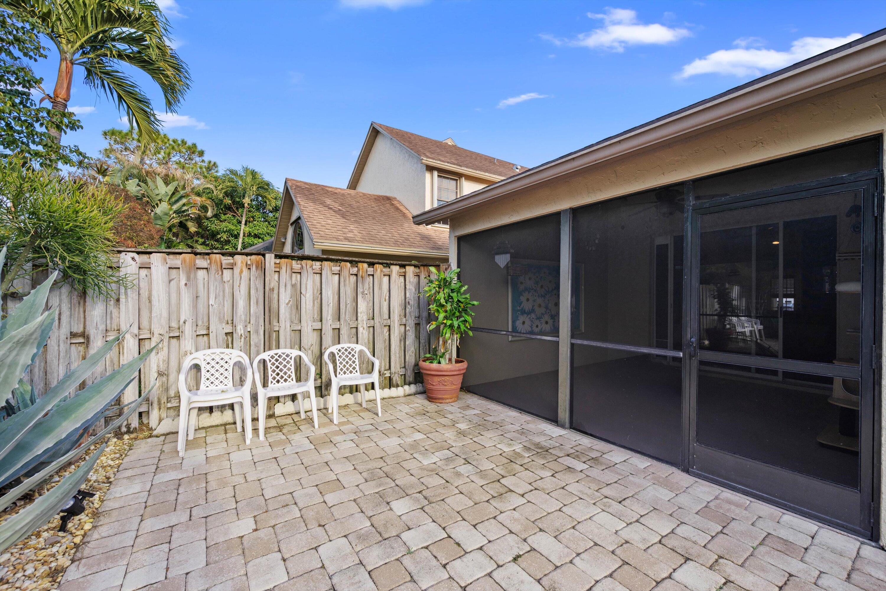 MEADOWLAND COVE 2 OF WELLINGTON - Residential